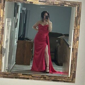 Chic Strapless Red Evening Dress